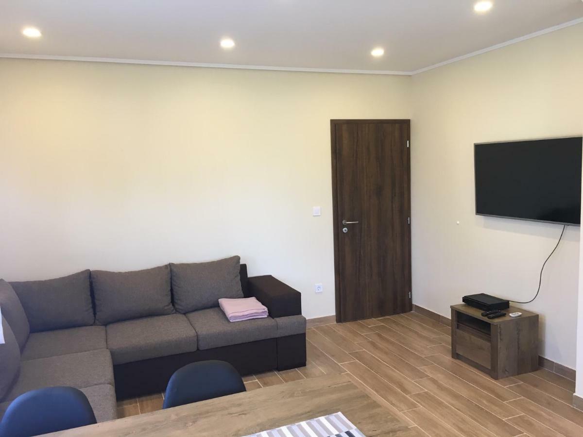 Konrad Apartman Villa Balatonmariafurdo Exterior photo